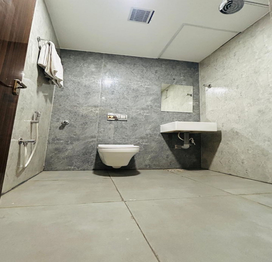 Bathroom 3, Grand Sri Krishna Residency, Viluppuram