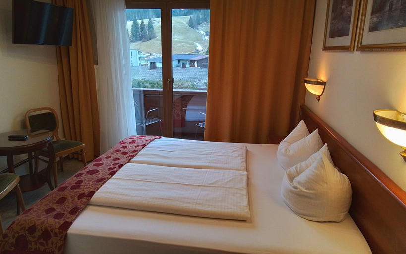 Bedroom 2, Hotel Beretta, Schwaz