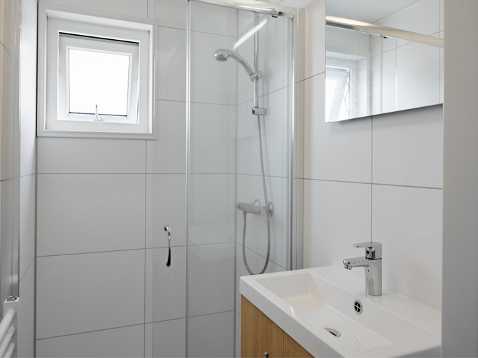 Others 5, Stylish Bungalow Near Beach, Sluis