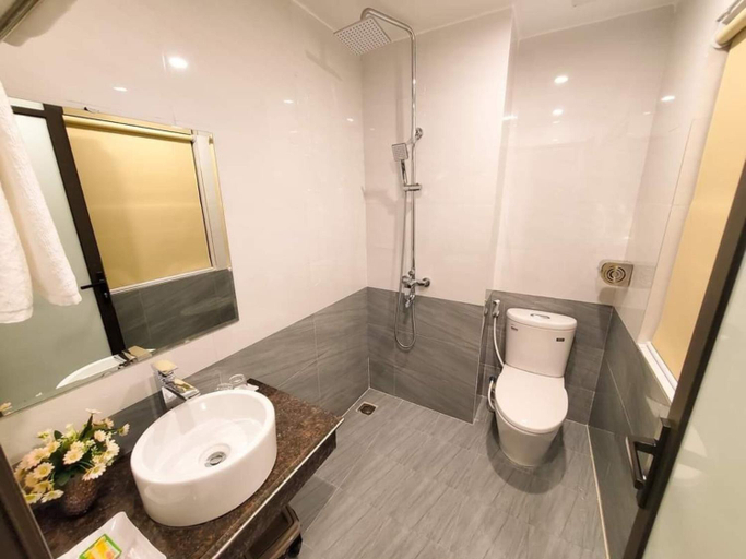 Bathroom 3, Tuan Linh Hotel, Hạ Long