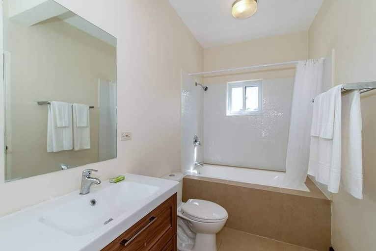 Bathroom 3, Hospitality Expert CB All