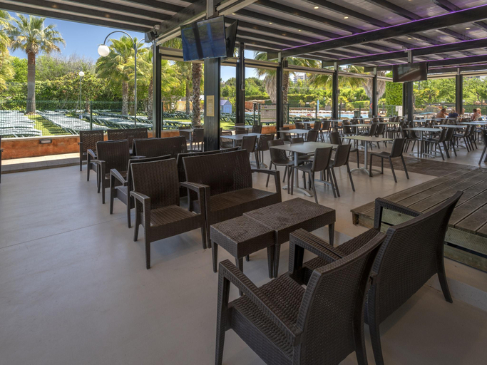 Food & Drinks, Chalet in Blanes near the Beach Pool, Girona