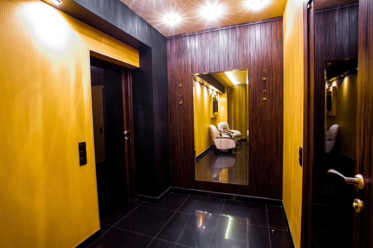 Others 3, Hotel TUKAN, Central