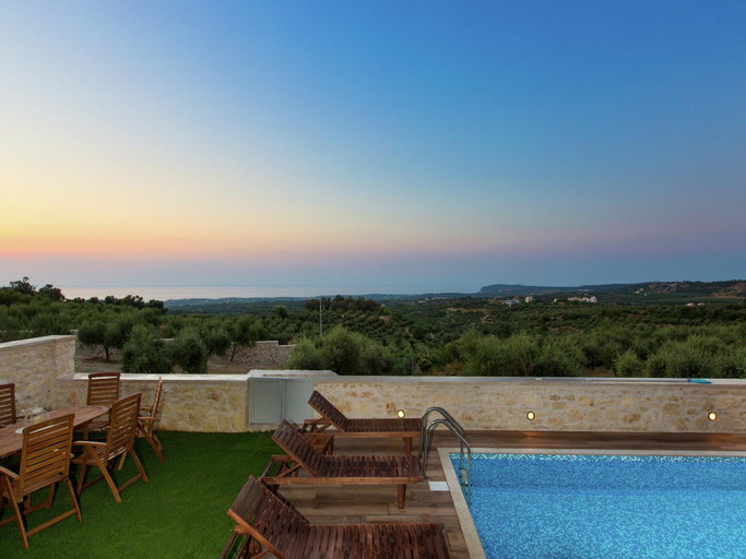 Sport & Beauty 2, Villa in Crete with Private Pool Mountain Views, Crete