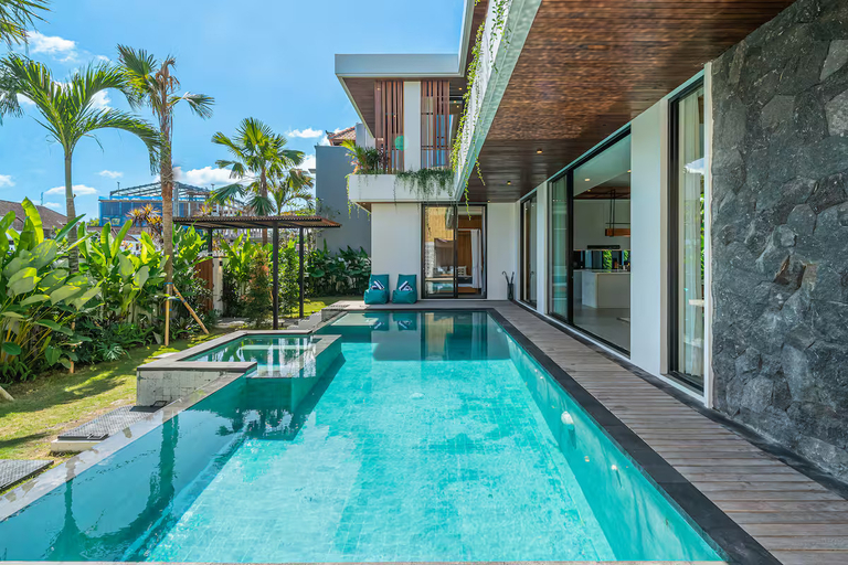 Sport & Beauty 2, Villa Bedawang : Exquisite Seminyak Villa – 4BR w/ Huge Pool, Badung