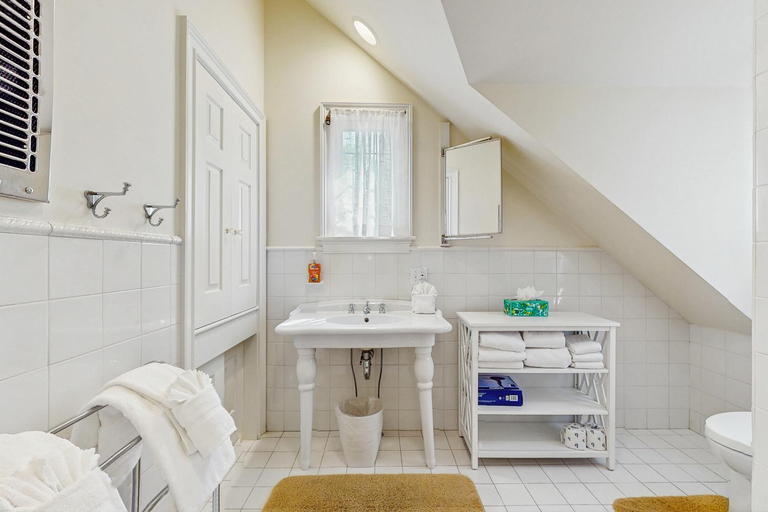 Bathroom 3, Point Radio Cottage, Essex