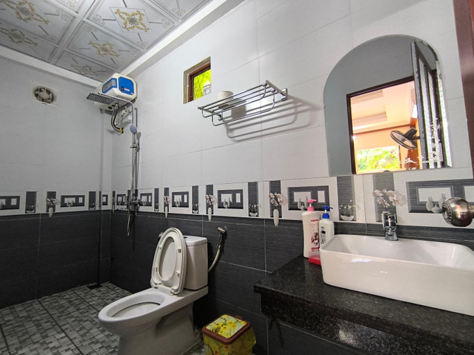 Bathroom 4, Tam Coc Melody Homestay, Hoa Lư