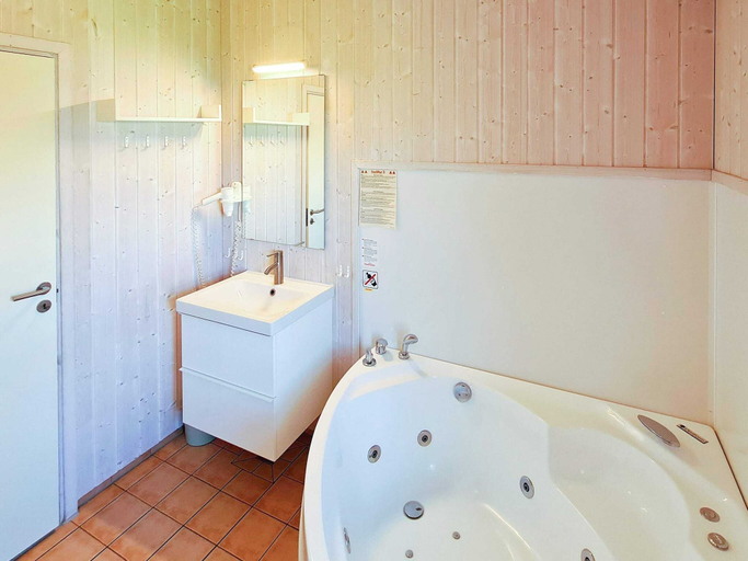 Bathroom 3, Holiday Home in Grömmitz, Ostholstein
