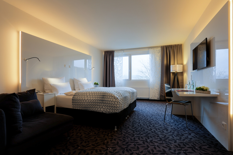 Bedroom 3, FourSide Plaza Hotel Trier, Trademark Collection, Trier