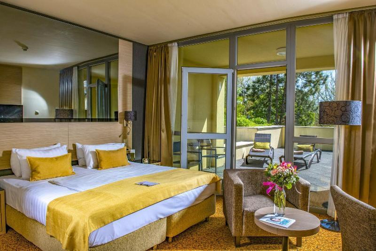 Bedroom 3, Hotel Azúr, Siófok