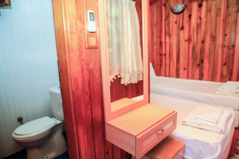 Bedroom 4, Korsan Pansiyon, Kemer