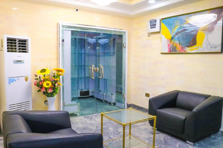Public Area 2, Madaki's Executive Suites, AbujaMun