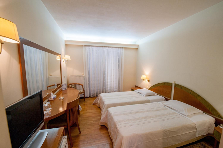 Others 4, Fthia Hotel, Central Greece