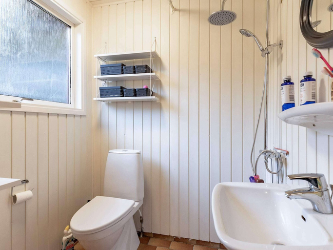 Bathroom, 4 Person Holiday Home in Hals, Brønderslev