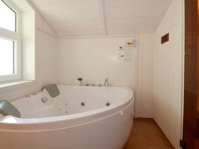 Bathroom, Holiday Home in Grömmitz, Ostholstein