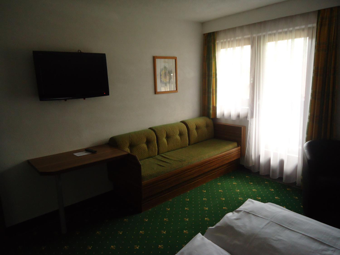 Bedroom 2, Hotel Dorfgasthof Schlosslstube, Zell am See