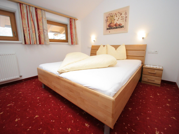 Bedroom 2, Stylish Flats in Uderns near Ski Lift, Schwaz