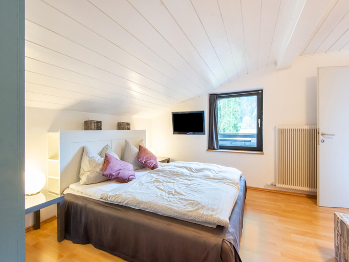 Bedroom 3, Apartment in Bichlbach Near Ski Slopes, Reutte