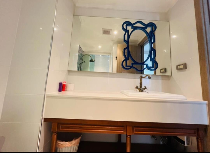 Bathroom 4, Seven Seas Cote d'Azur, Pattaya