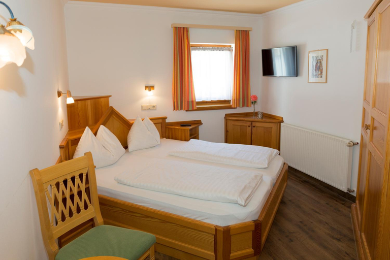 Bedroom 2, Haus Hubertus, Sankt Johann im Pongau