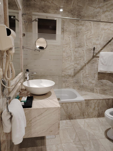 Bathroom 4, Ertiaad Tabuk for Hotel Apartment, Tabuk