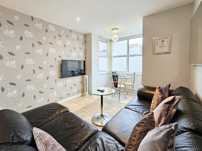 Others 3, Sunrise Suite, Blackpool