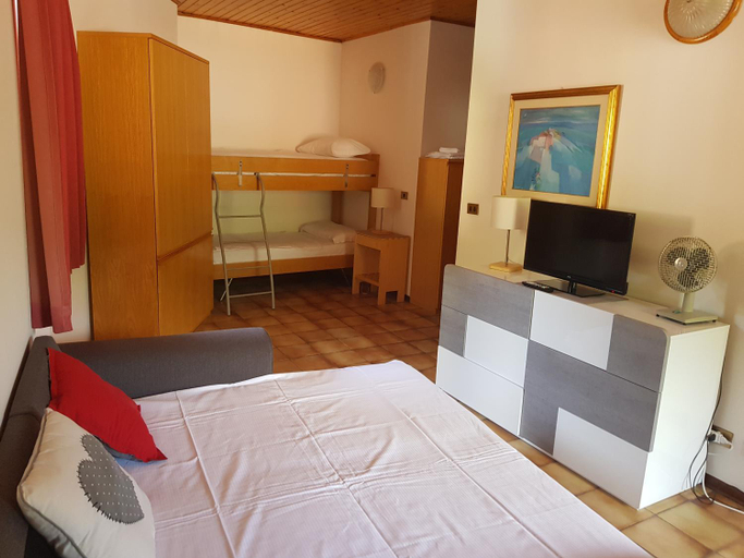 Bedroom 2, Residence Concaverde, Trento