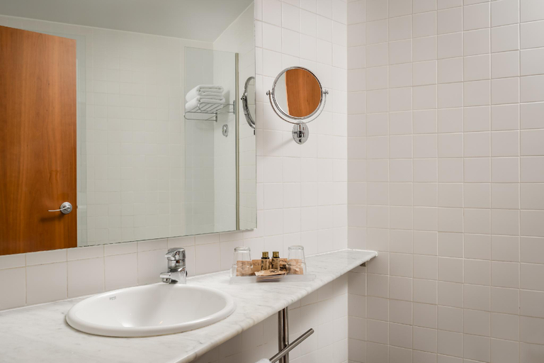 Bathroom 4, Mercer Arrahona Hotel, Barcelona