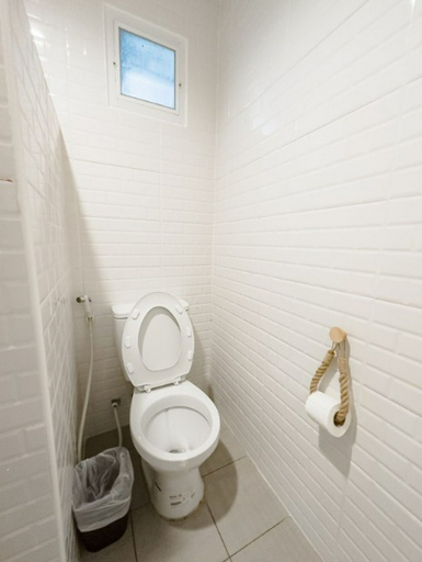 Bathroom 4, Sun and Sea Kohlarn, Pattaya
