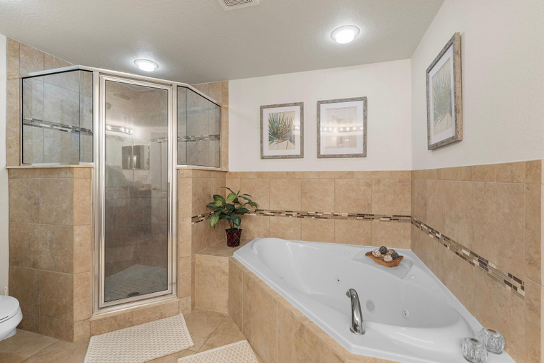 Bathroom 4, Oceanwalk 17-302, Volusia