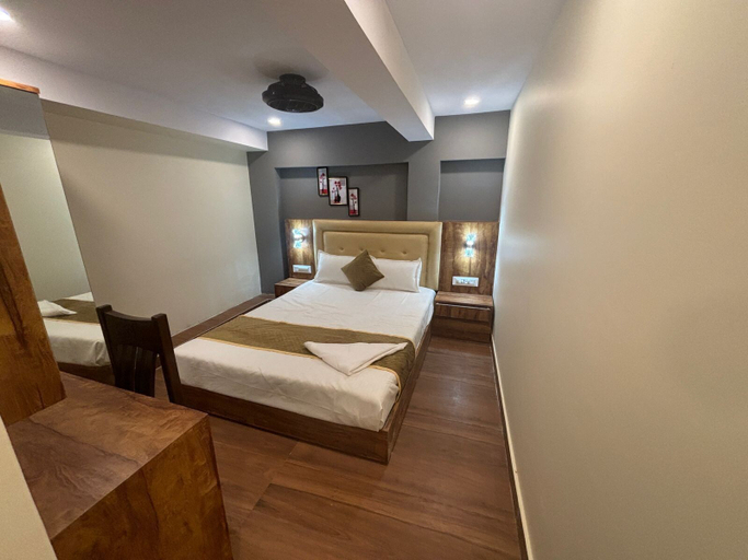 Bedroom 4, Hotel New Zara Grand, Mumbai Suburban