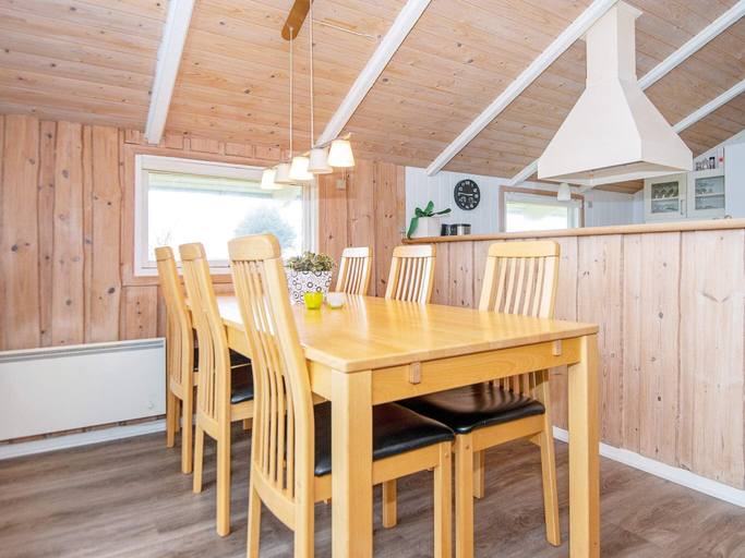 Others 4, person holiday home in Romo, Tønder