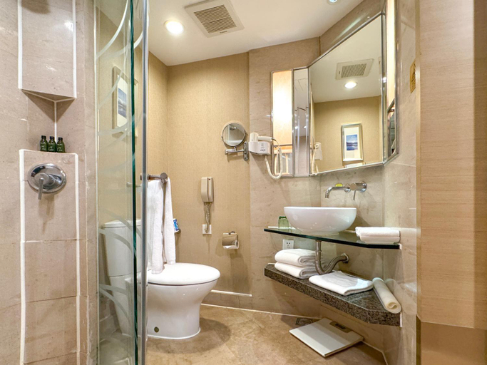 Bathroom 5, Beijing New Century Hotel, Beijing