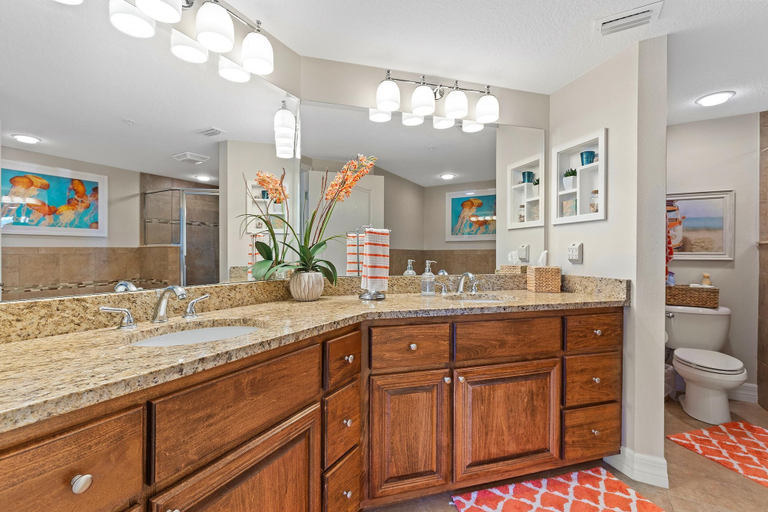 Bathroom 4, Oceanwalk 20-302, Volusia