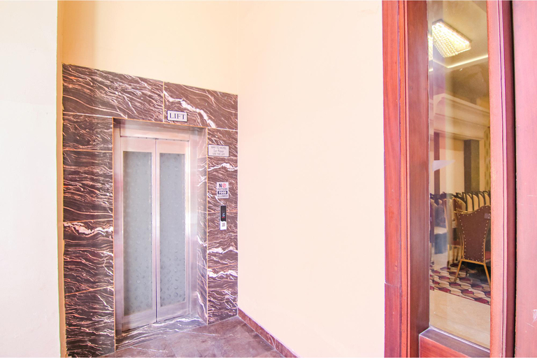 Public Area 2, FabHotel Royal Mapple, Ludhiana