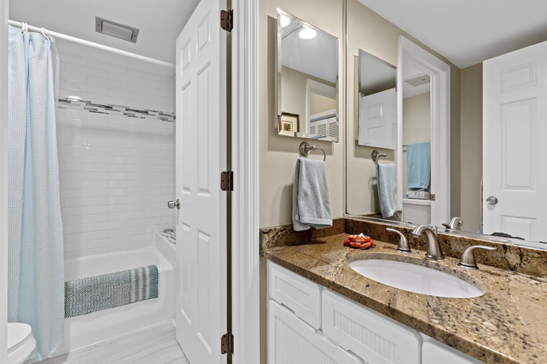 Bathroom 3, Ebb Tide 205, Volusia