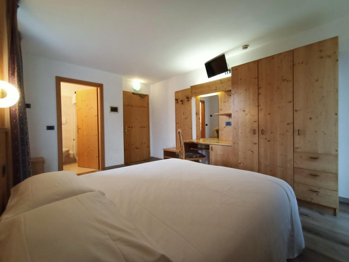 Bedroom 2, Hotel Cielo Blu, Trento