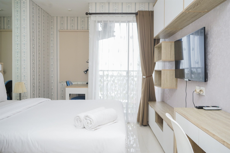 Bedroom 3, Cozy and Tidy Studio Apartment at Springwood Residence Tangerang, Tangerang