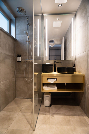 Bathroom 5, Scheck Hotel, München