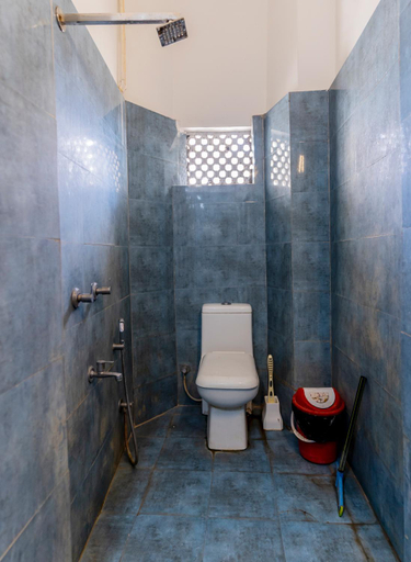 Bathroom 4, Moustache Hostel Udaipur, Udaipur