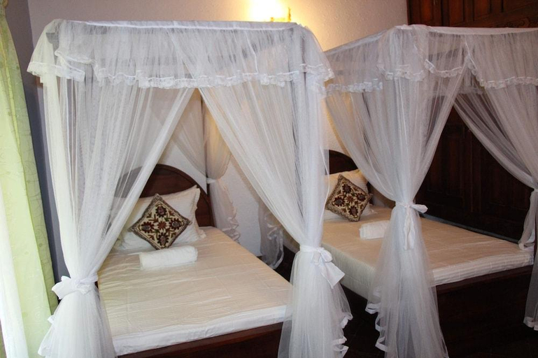 Bedroom 5, Xotic Resort, Mawathagama