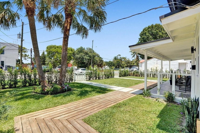 Exterior & Views 4, Modern Hallandale Apt w/ Backyard Near Beach, Broward