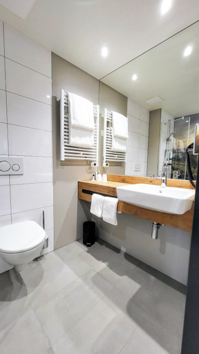Bathroom 4, Mountain View Hotel Willingen, BW Signature Collection, Waldeck-Frankenberg