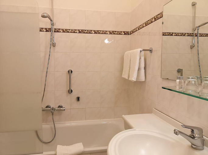 Bathroom 4, Hotel de Weimar, Ludwigslust-Parchim