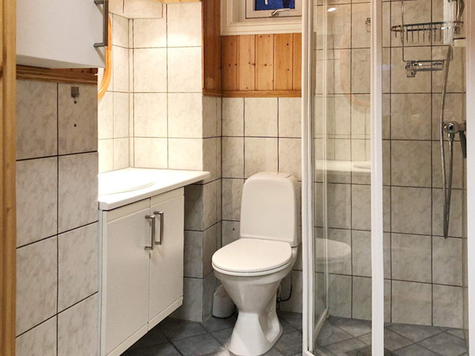Bathroom 3, person holiday home in Svelgen-By Traum, Bremanger
