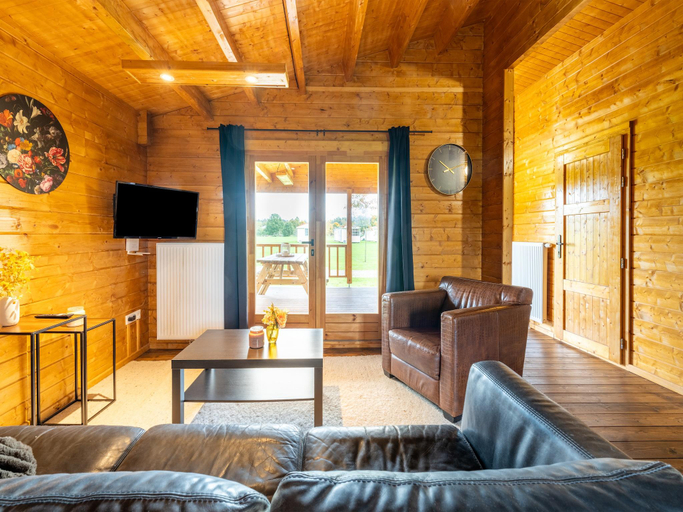 Others 5, Chalet in Brabant near Nature Reserves, Valkenswaard