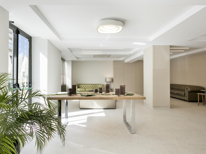 Others 5, Hotel Auto Hogar, Barcelona