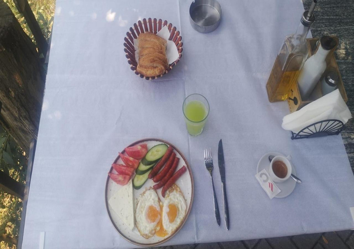 Food & Drinks 5, Hotel ANTONIA, Tiranës
