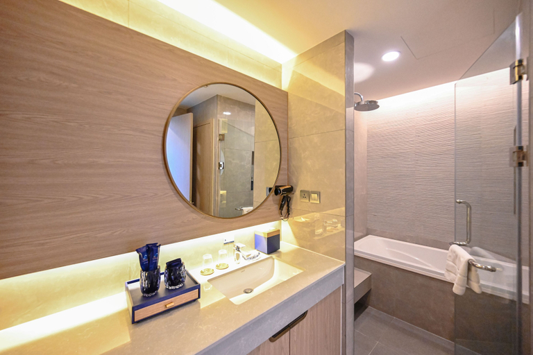 Bathroom 5, S. Sriracha Hotel and Residence, Si Racha