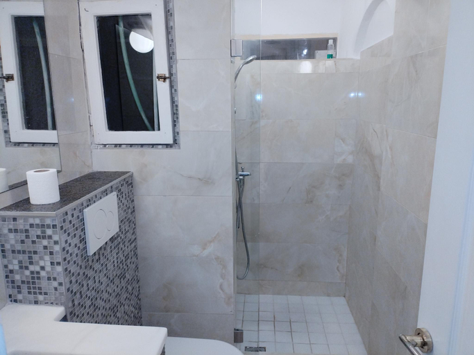 Bathroom 3, Cosy Open Large Studio By Galerious Parace D11, Central Macedonia